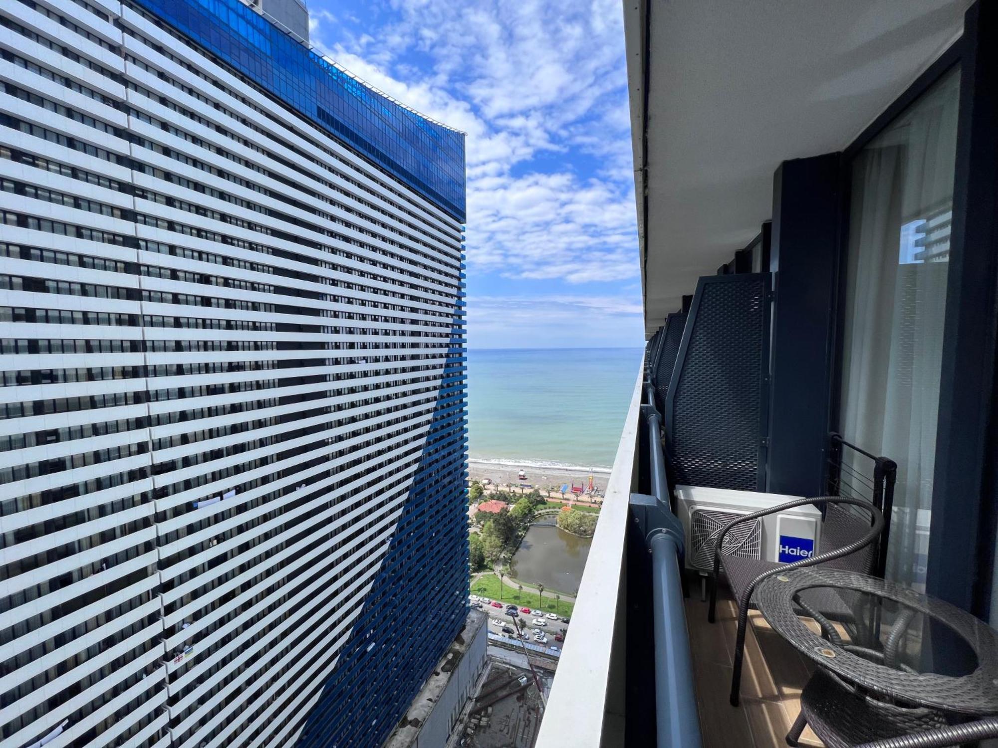 באטומי Amazing View Apartments מראה חיצוני תמונה